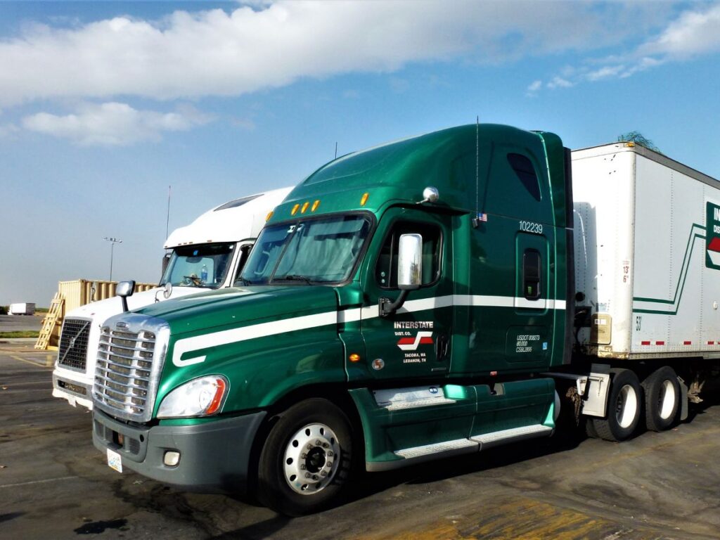 Your Guide to Freight Factoring Unlocking Cash Flow for Trucking Companies c